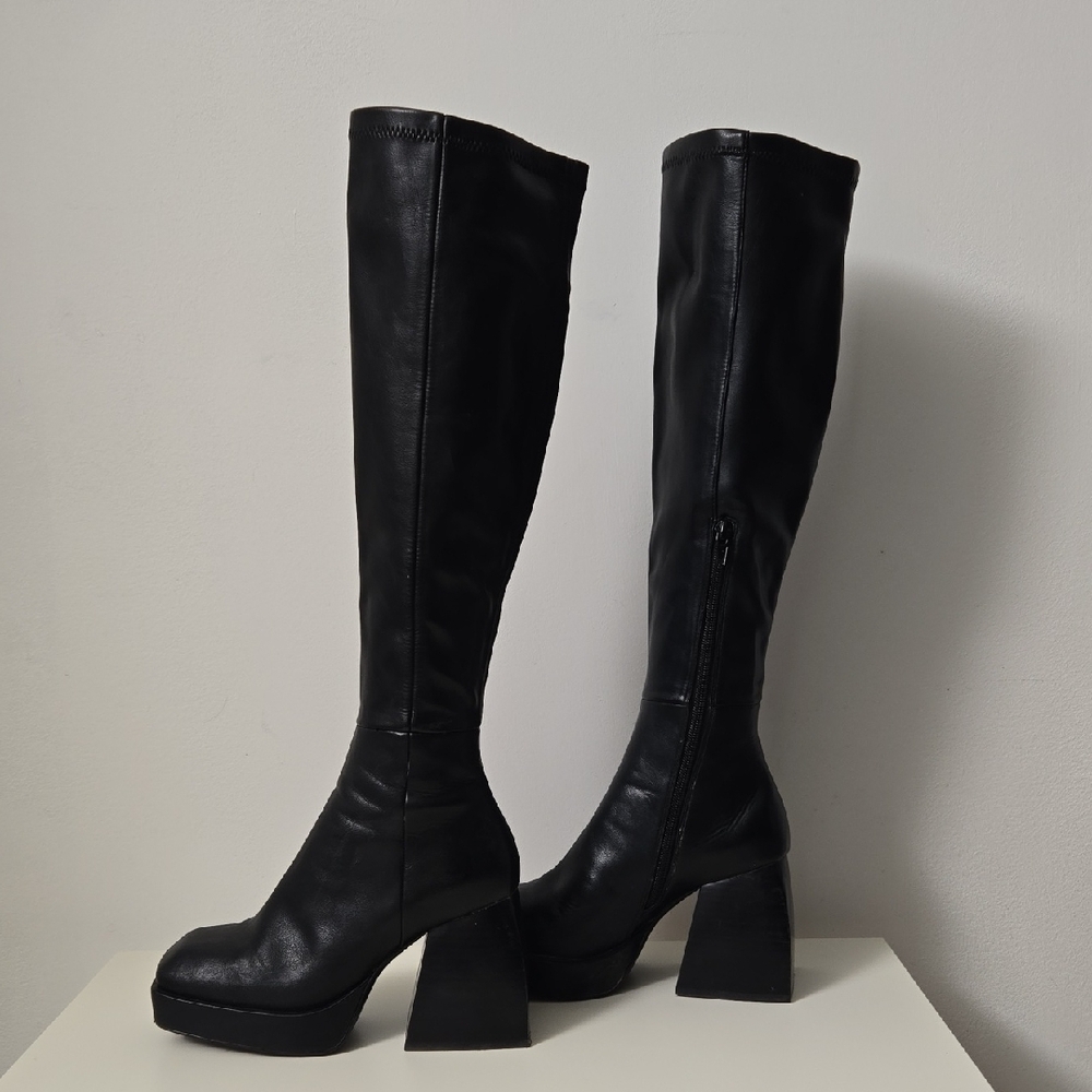 Women's Gothic Knee-High Platform Boots (5.5) - Picture 5 of 10